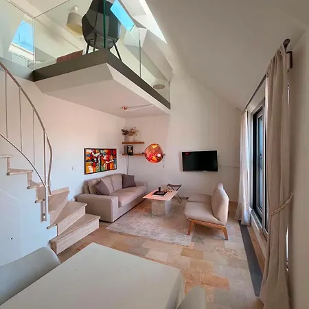 Modern 1 Bed Duplex In Limperstberg Apartman Luxemburg