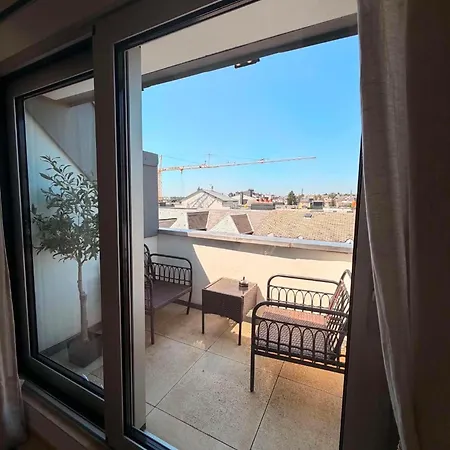 Modern 1 Bed Duplex In Limperstberg * Luxemburg
